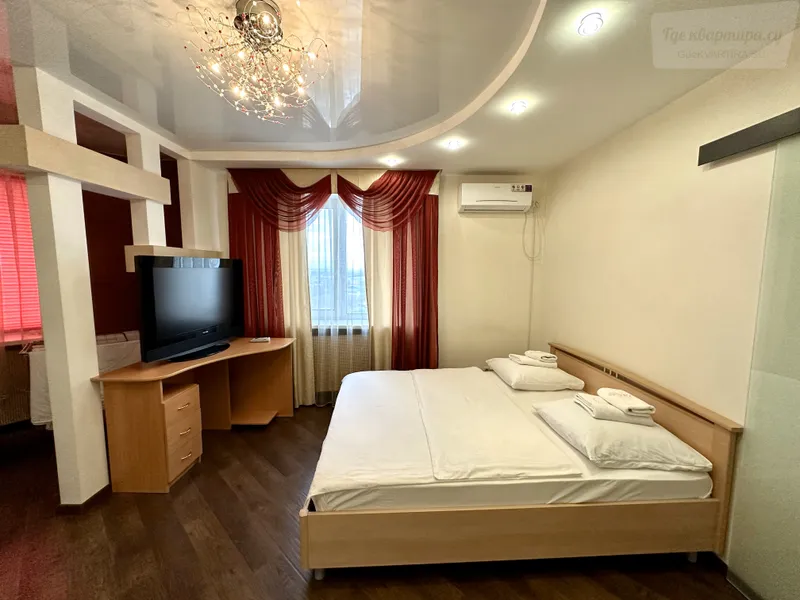 Красноармейская улица, 100