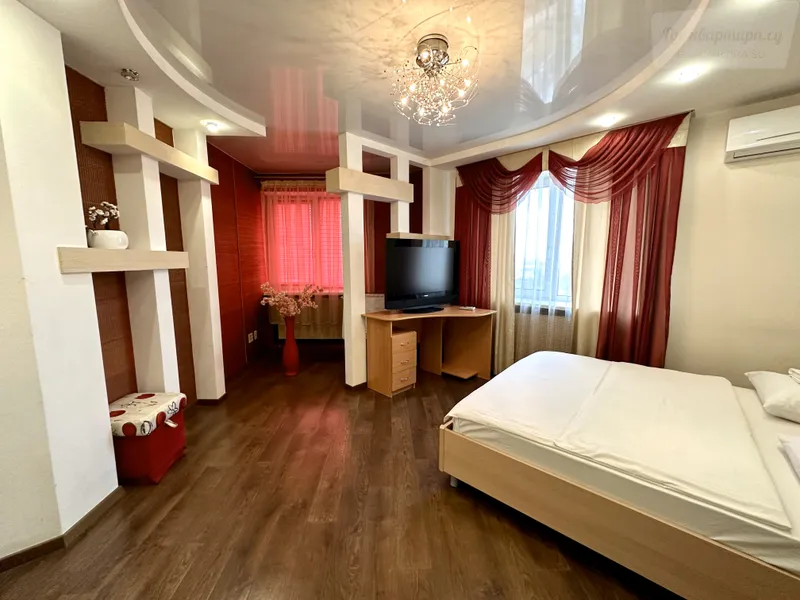 Красноармейская улица, 100