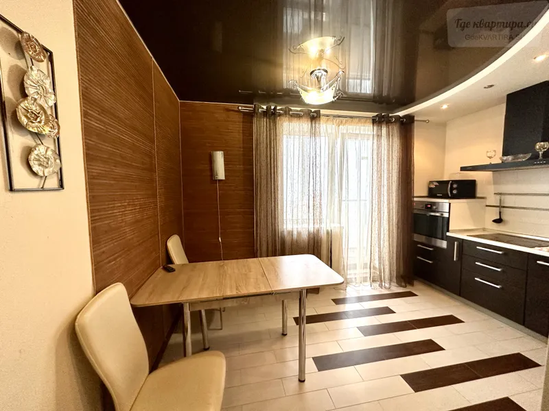 Красноармейская улица, 100