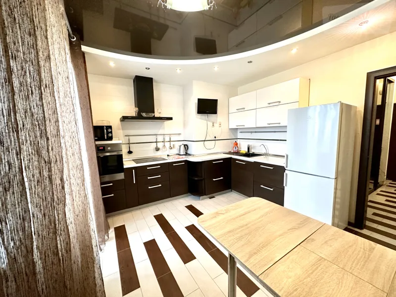 Красноармейская улица, 100