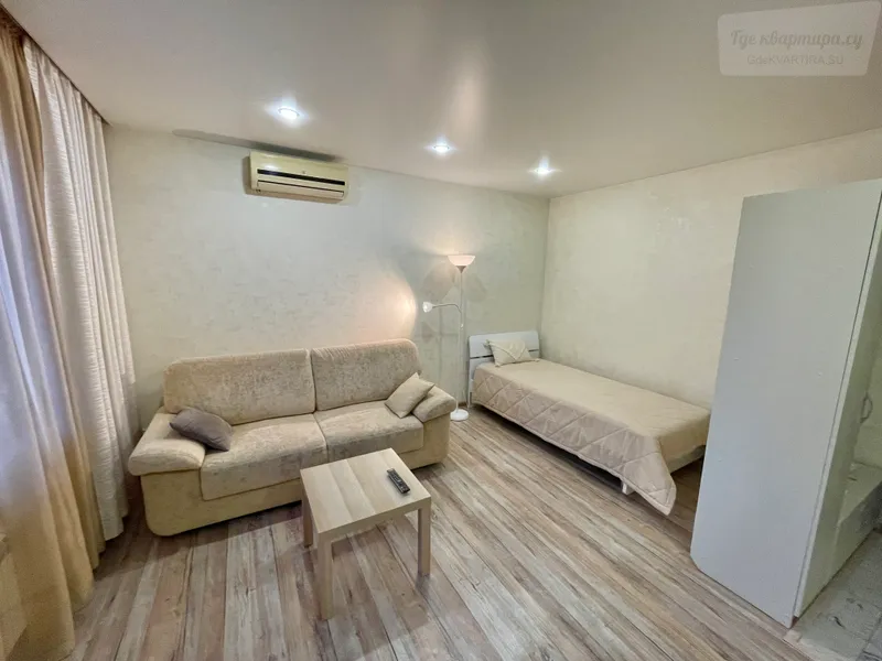 Взлётная улица, 10