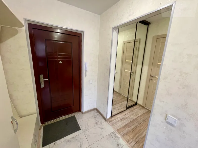 Взлётная улица, 10