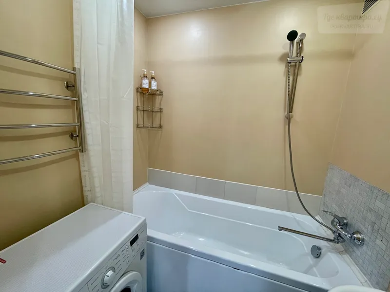 Взлётная улица, 10