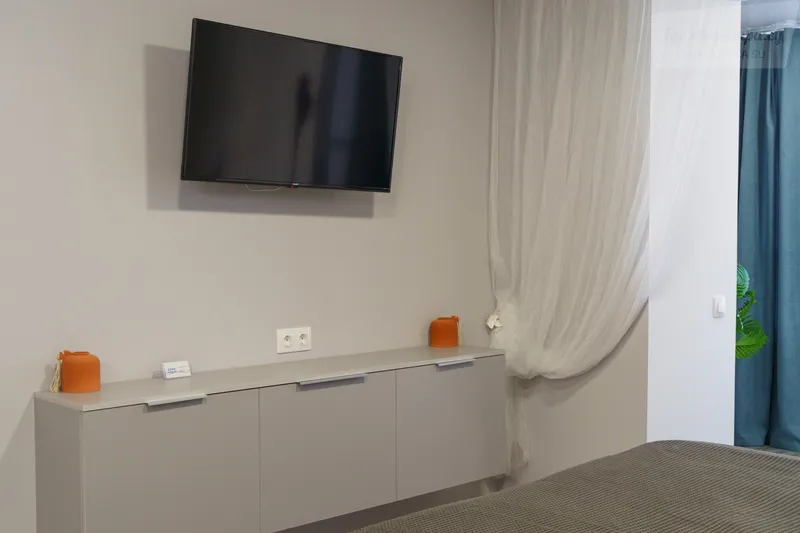 Киевская улица, 1