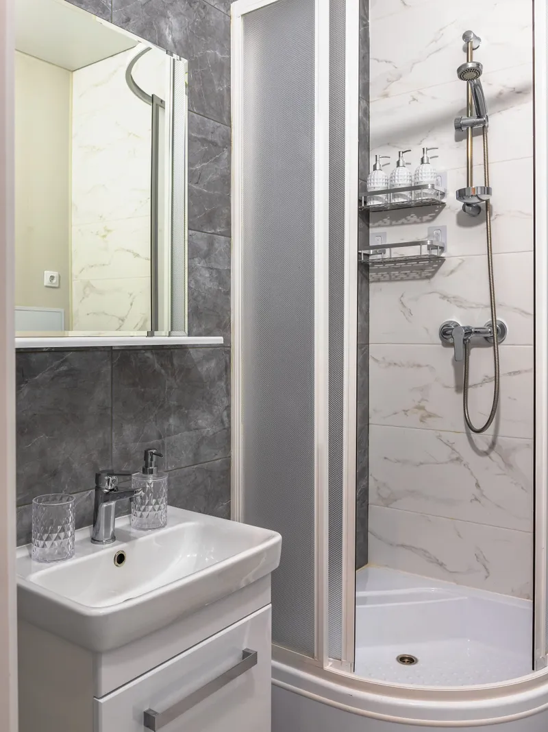 Уральская улица, 25