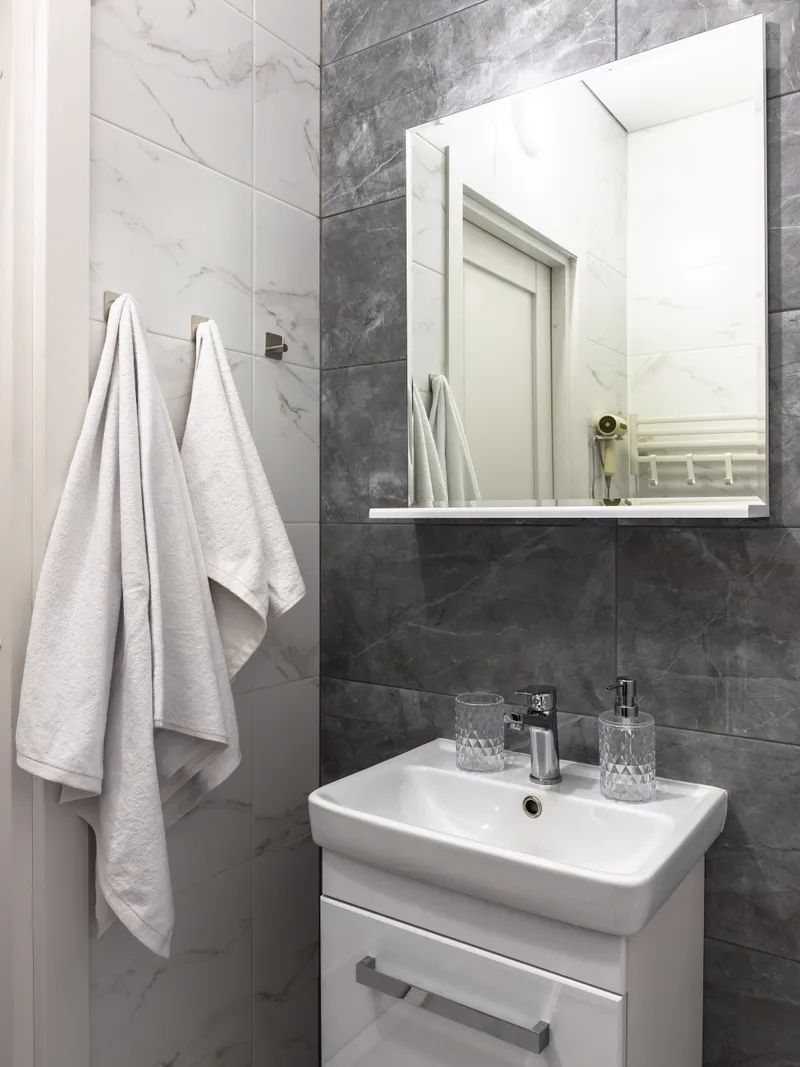 Уральская улица, 25