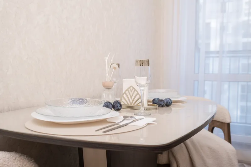 Комсомольская улица, 2