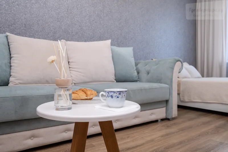 Комсомольская улица, 2