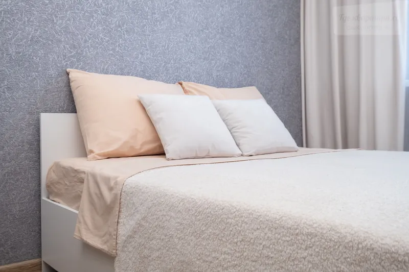 Комсомольская улица, 2