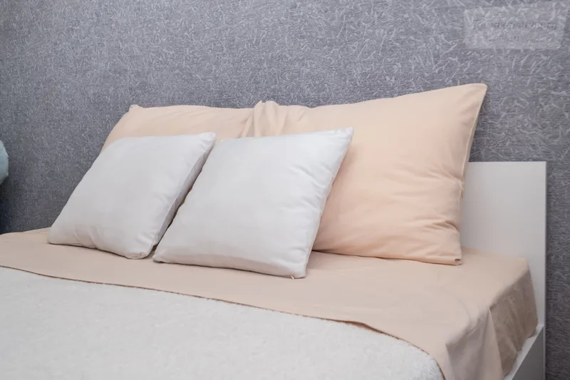 Комсомольская улица, 2