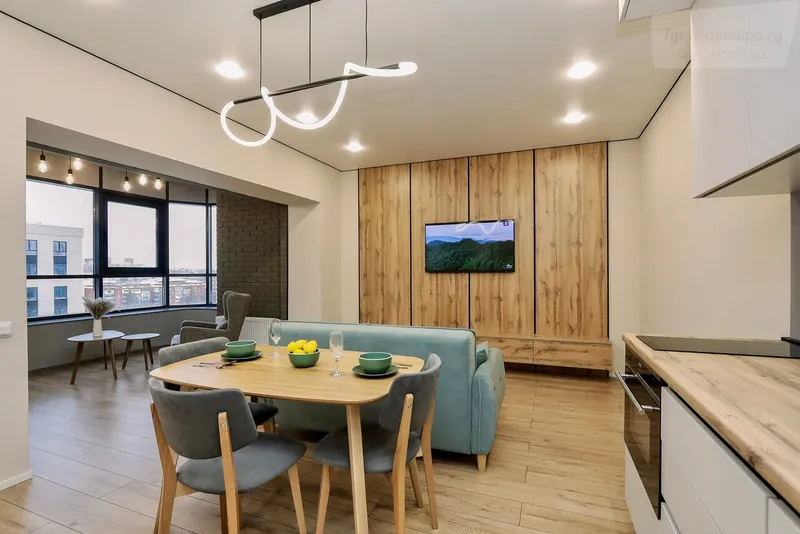 Красная улица, 140