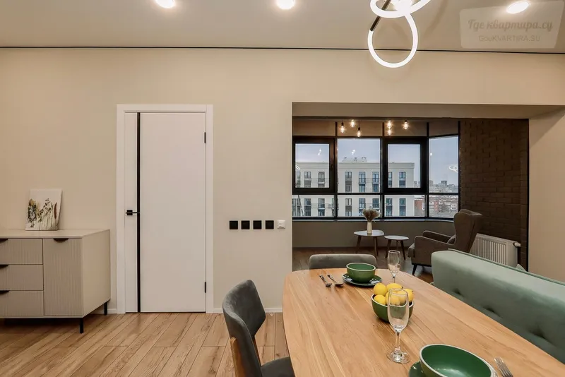 Красная улица, 140