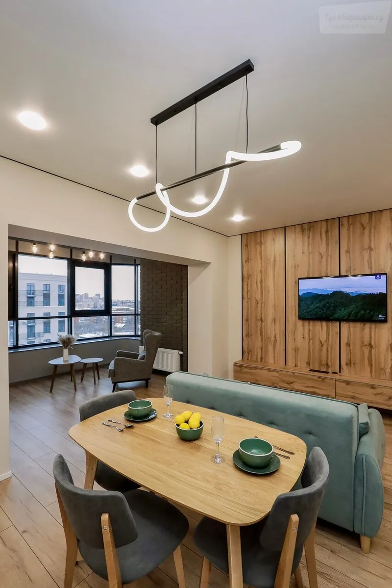 Красная улица, 140