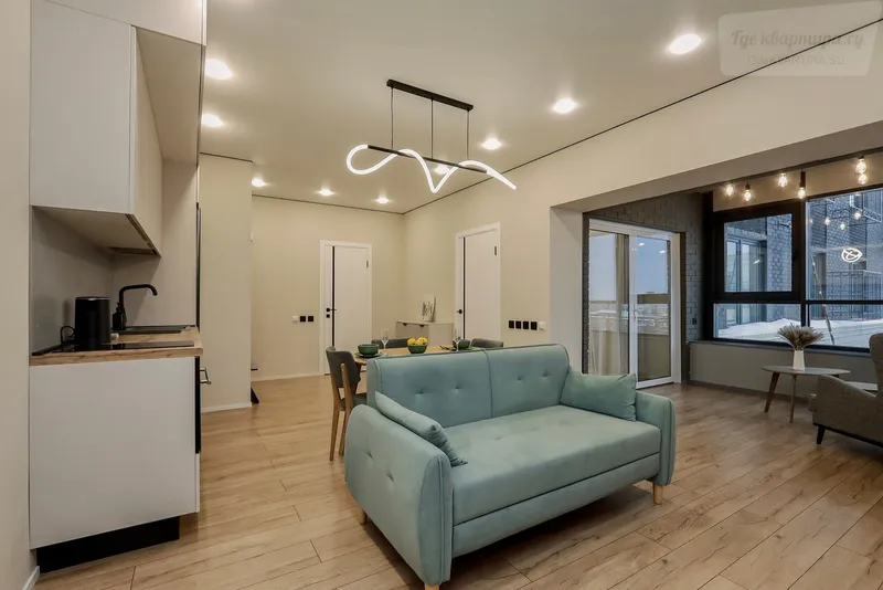 Красная улица, 140