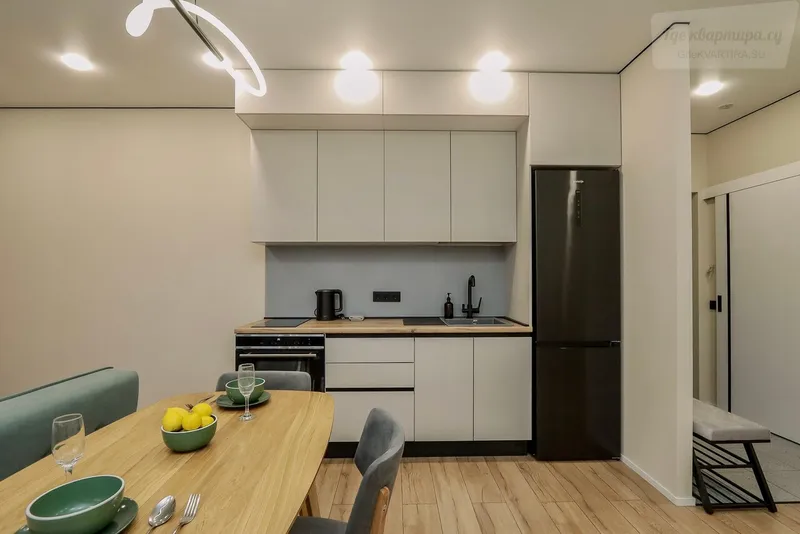 Красная улица, 140