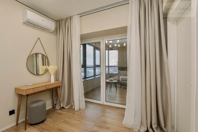 Красная улица, 140