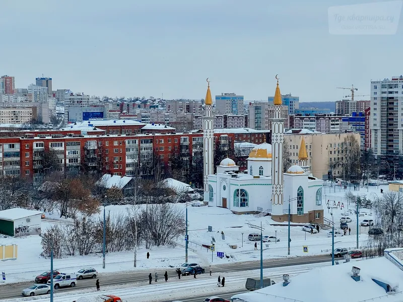 Красная улица, 140