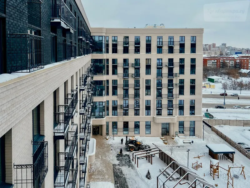 Красная улица, 140