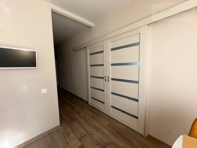 Молодёжная улица, 12