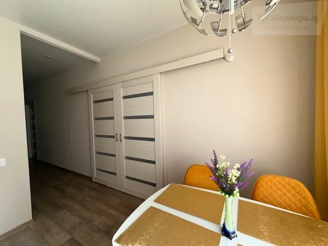 Молодёжная улица, 12