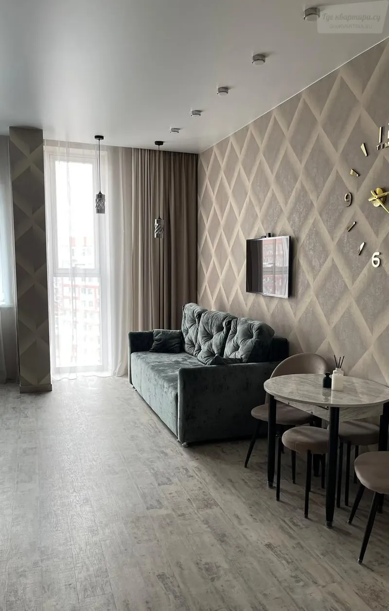 улица Ясный Берег, 12