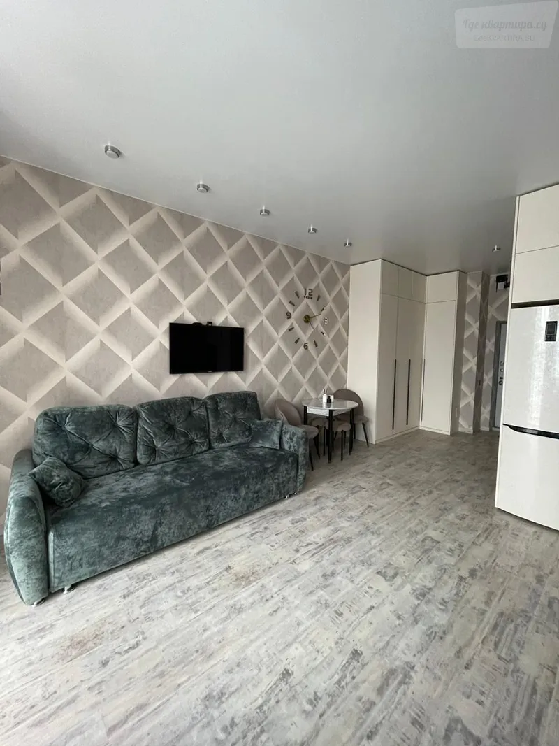 улица Ясный Берег, 12