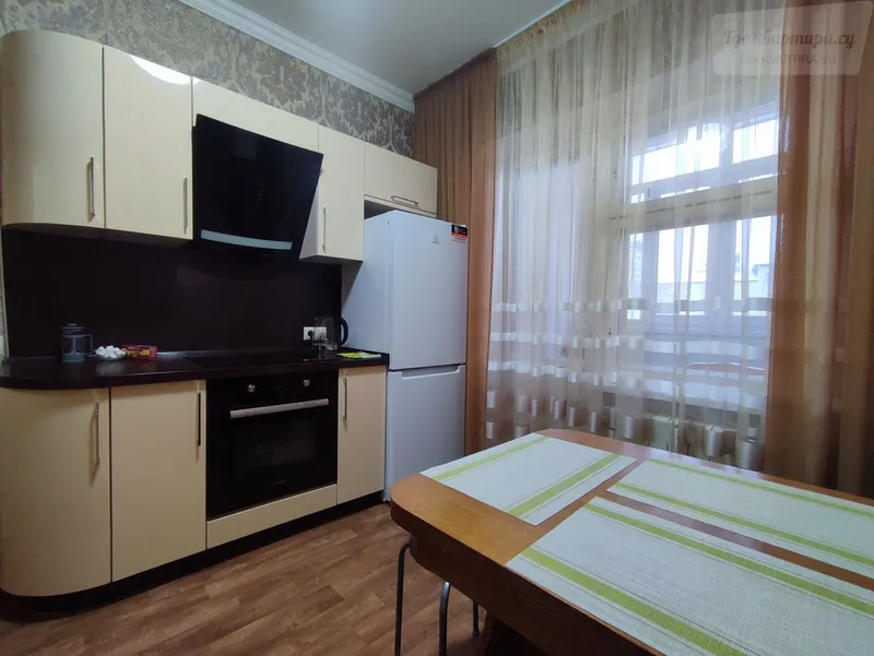 Рябиновый бульвар, 4