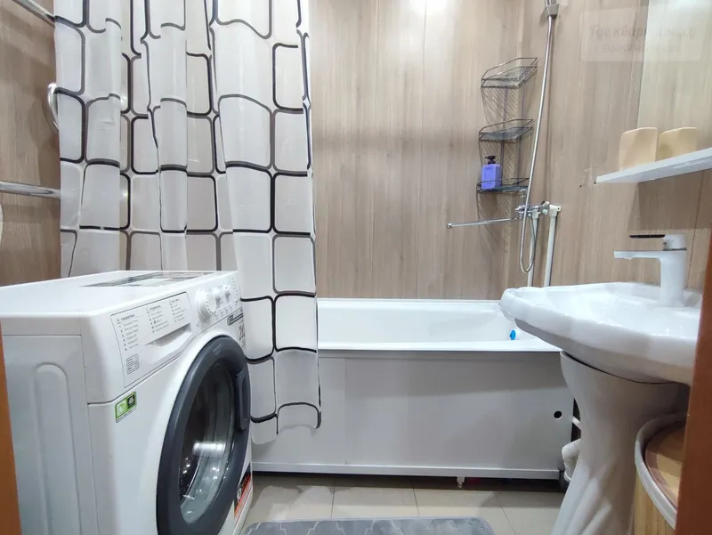 Рябиновый бульвар, 4