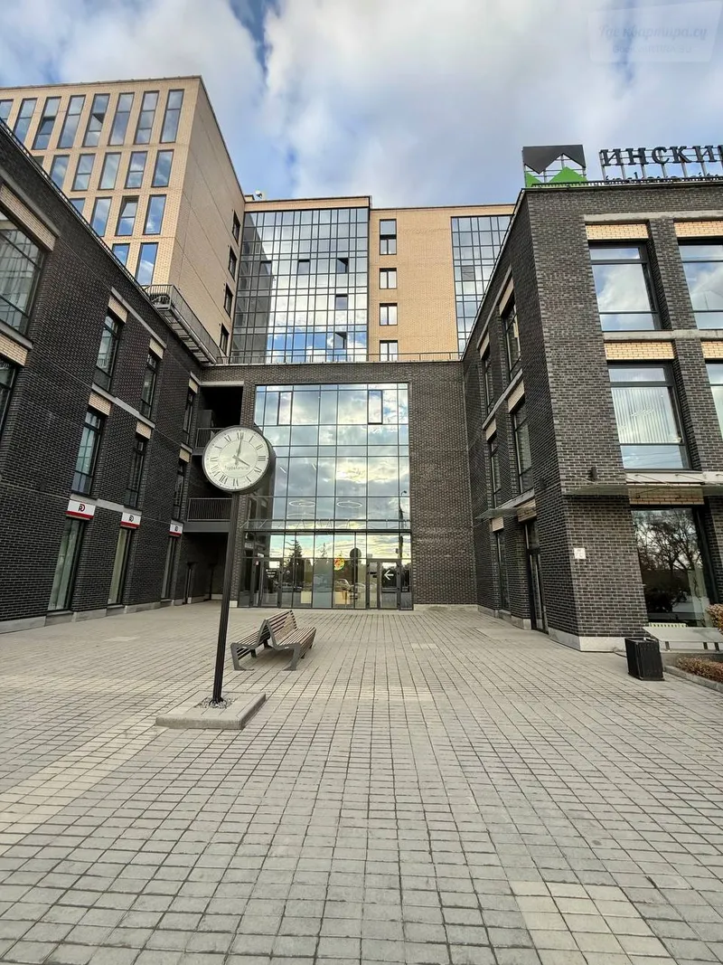 Большевистская улица, 37