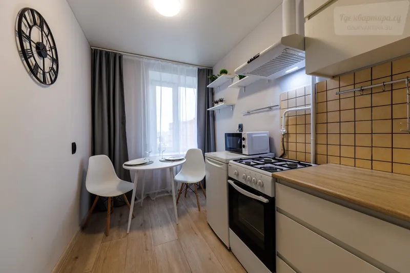 Красноармейский проспект, 4