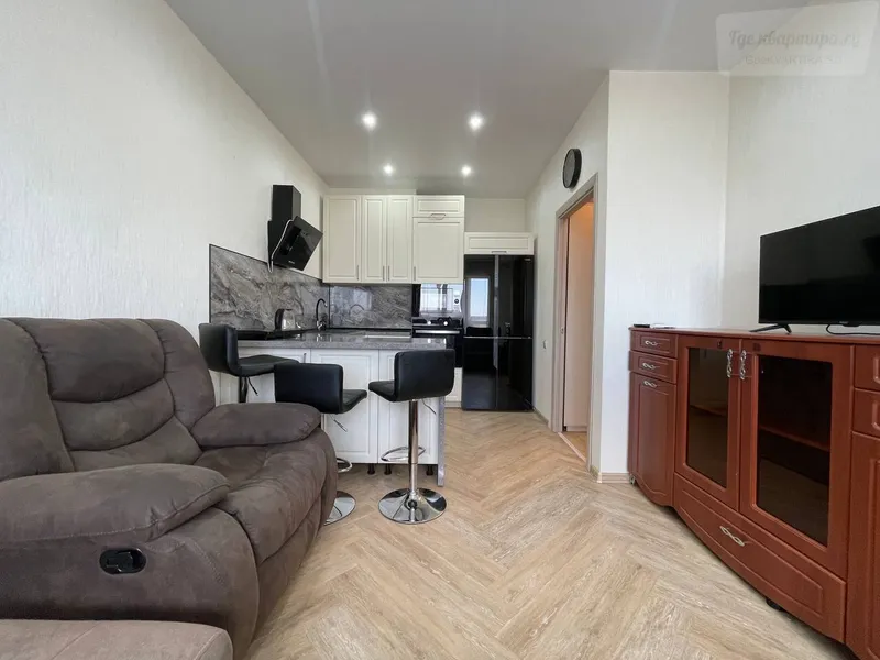 улица Ясный Берег, 1/1