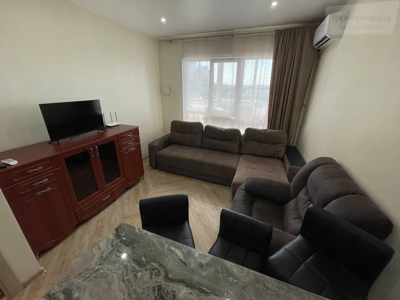 улица Ясный Берег, 1/1