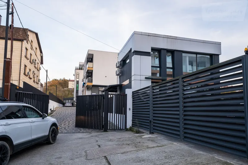 улица Яна Фабрициуса, 64/3