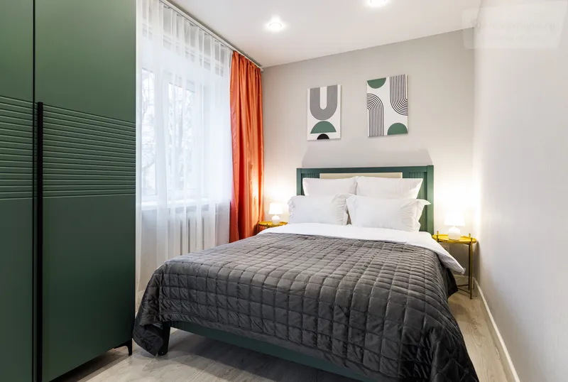 Староникитская улица, 10