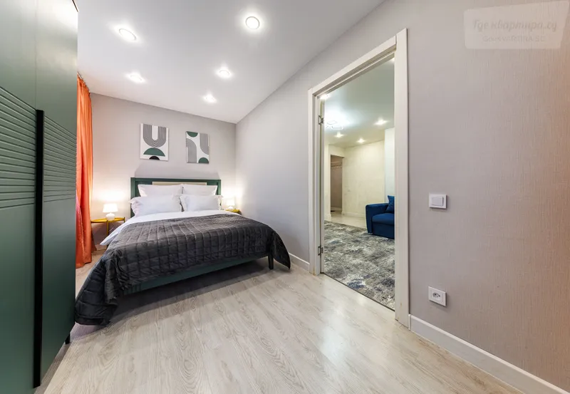 Староникитская улица, 10