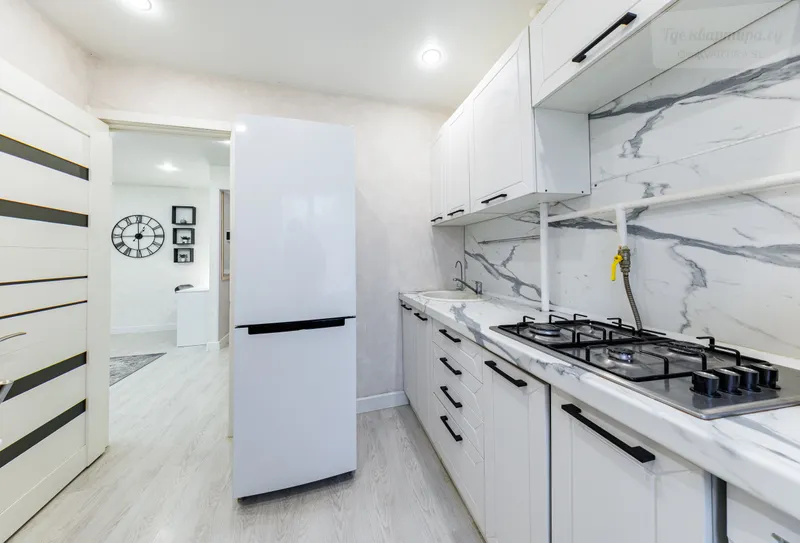 Староникитская улица, 10