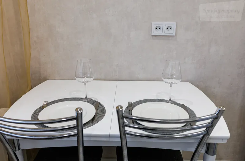 Староникитская улица, 10