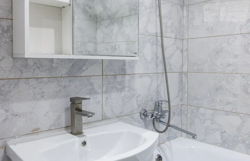 Староникитская улица, 10