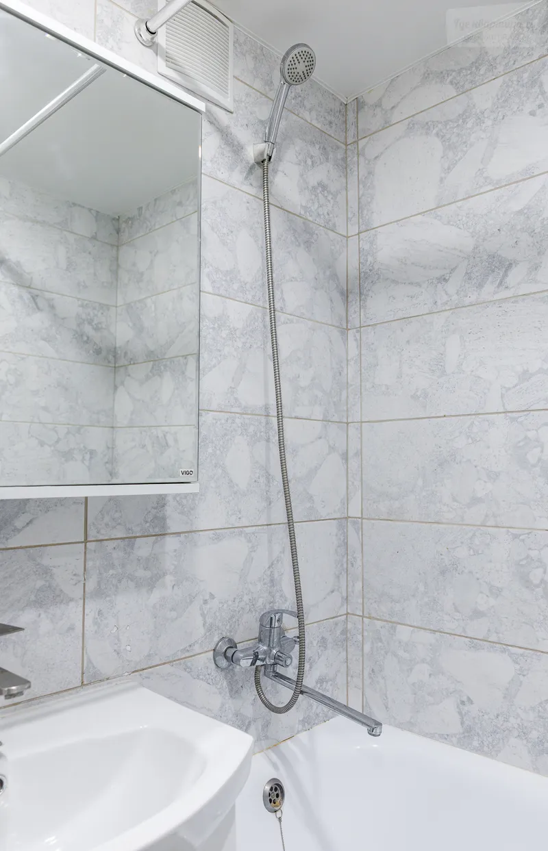 Староникитская улица, 10