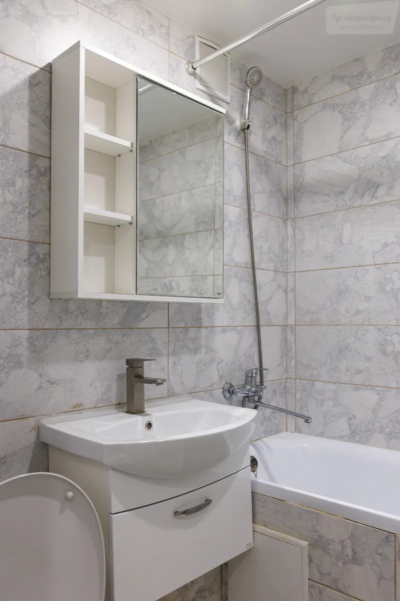 Староникитская улица, 10