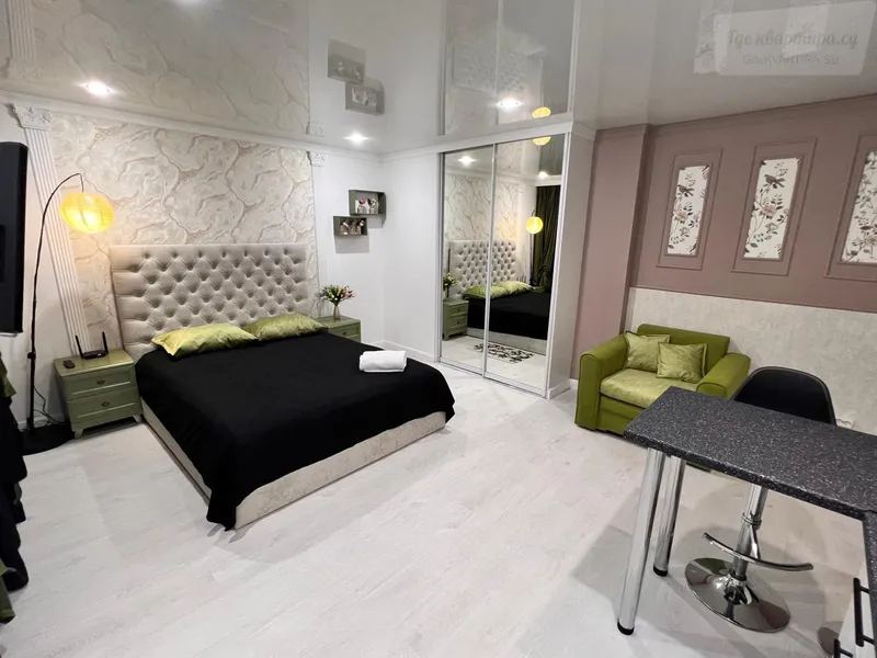 улица Авиаторов, 38