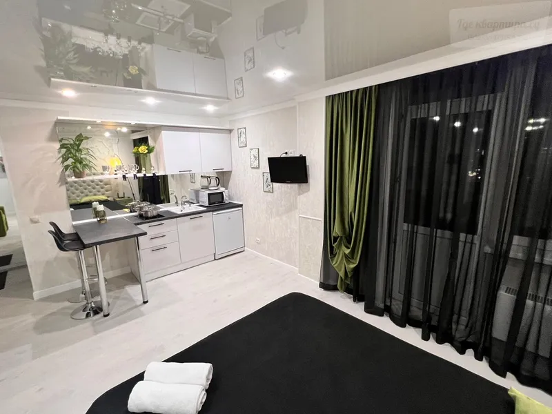 улица Авиаторов, 38