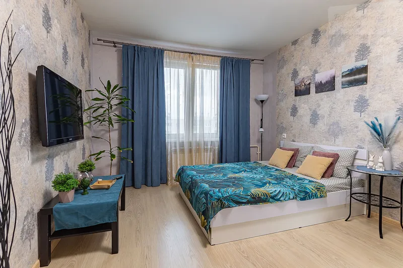 Бурнаковская улица, 105