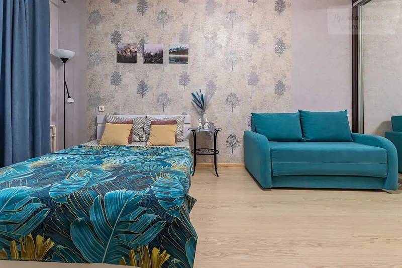 Бурнаковская улица, 105