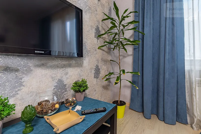 Бурнаковская улица, 105