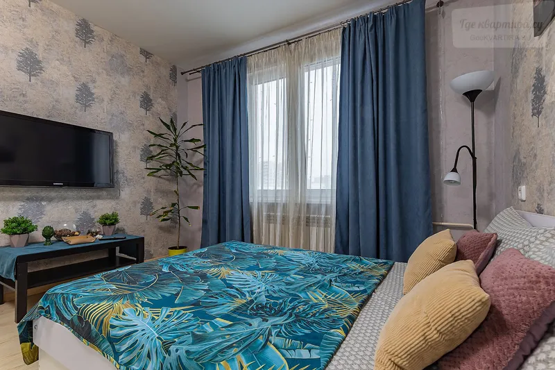 Бурнаковская улица, 105