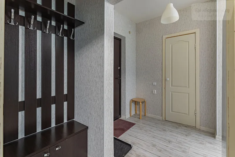 Бурнаковская улица, 105