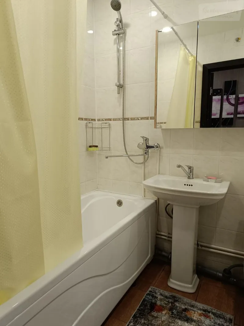 улица Авиаторов, 38