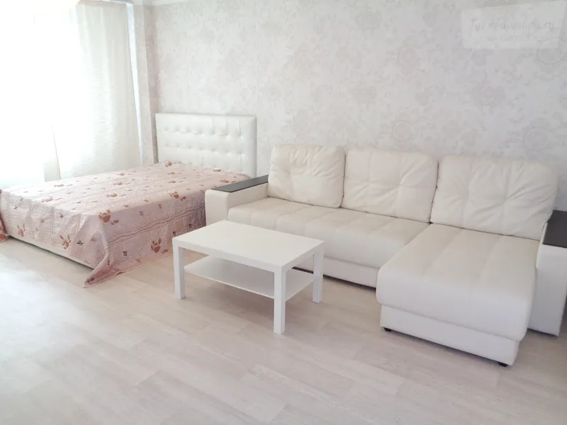 Фото квартиры: улица Авиаторов, 42