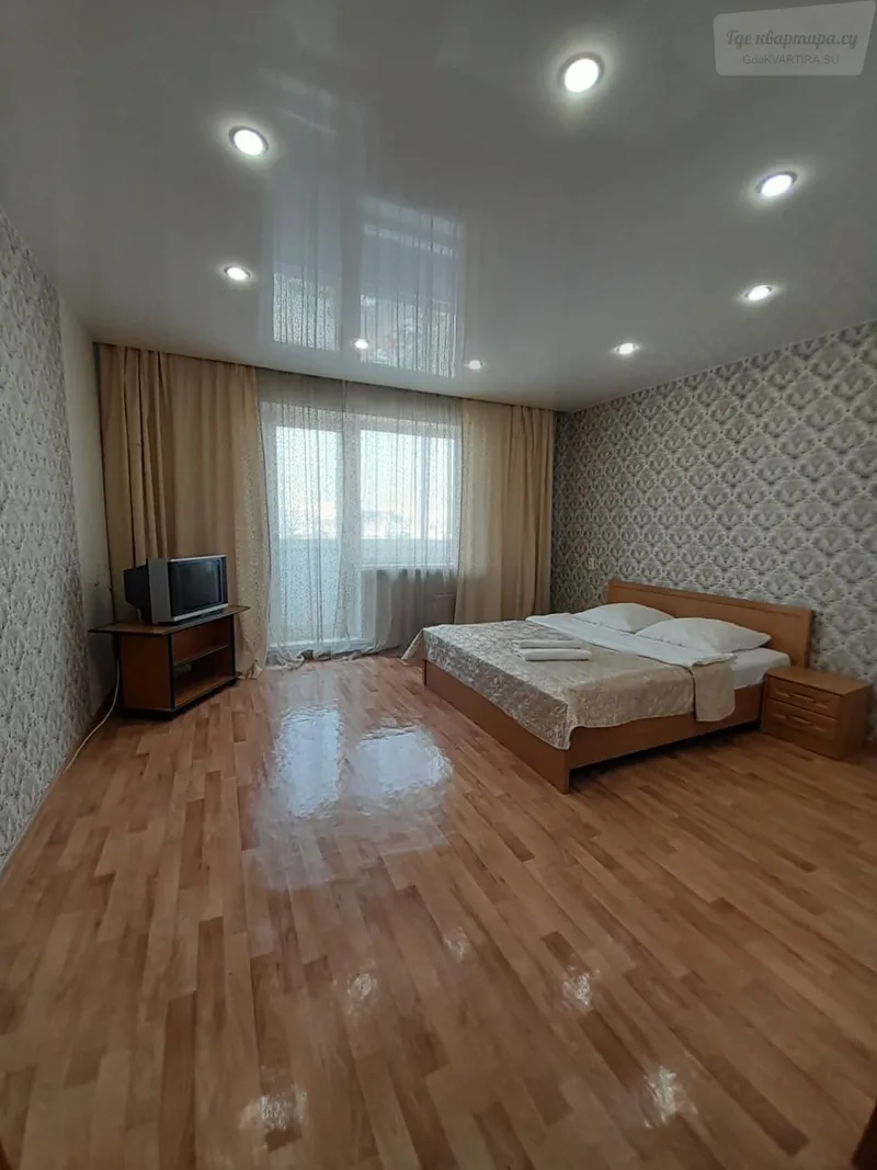 Взлётная улица, 38